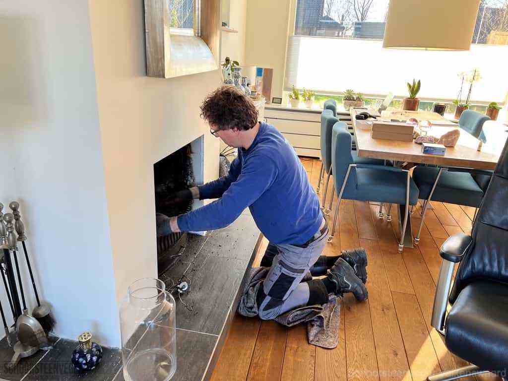 Schouwveger Valkenswaard kleed schoorsteenreiniger Schouwveger Valkenswaard kleed schoorsteenreiniger